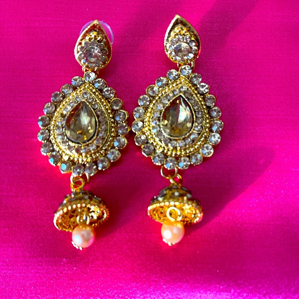 Bella Earring Set